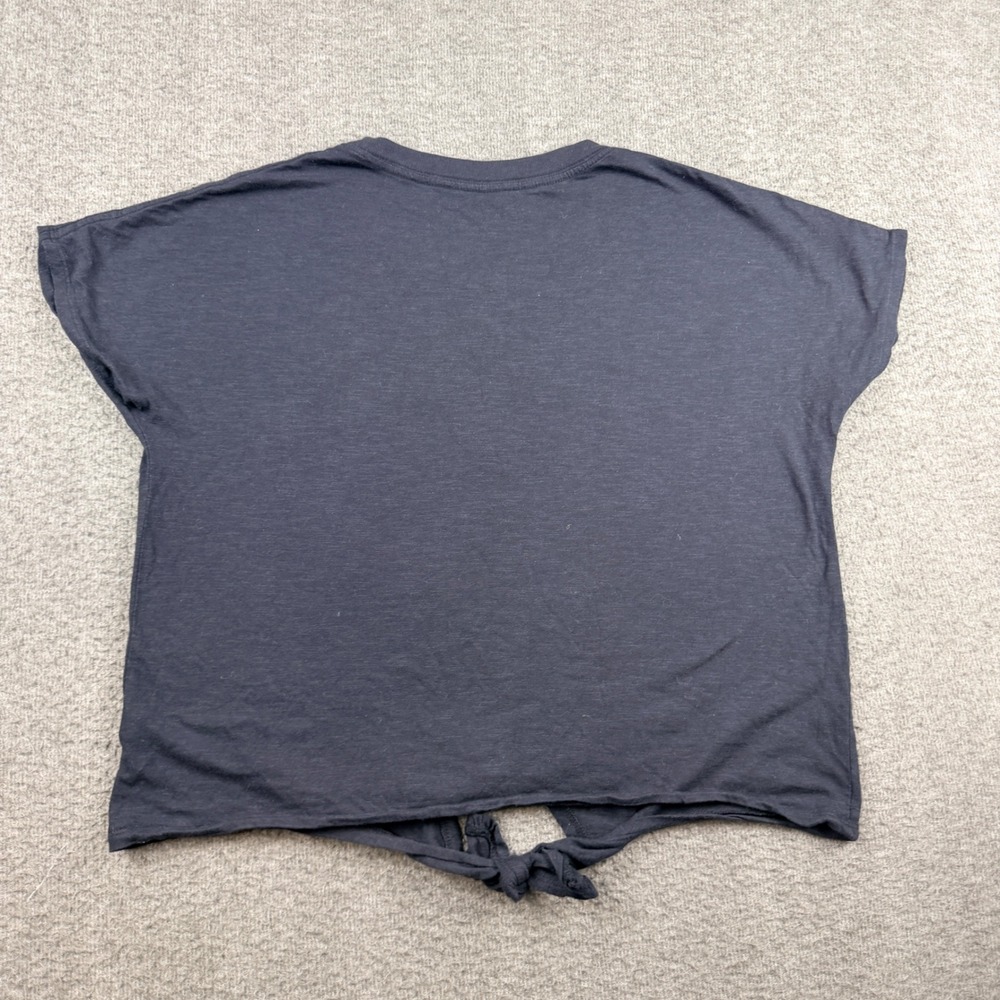 Campus Lifestyle MLB Atlanta Braves Navy Blue Tie Front Graphic T-Shirt Womens M - Picture 2 of 7